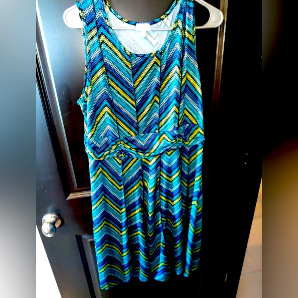 Avenue Blue Chevron Size 14/16 Women’s Sleeveless Dress